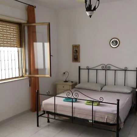 Bed To Rent 2 Appartamento Punta Prosciutto